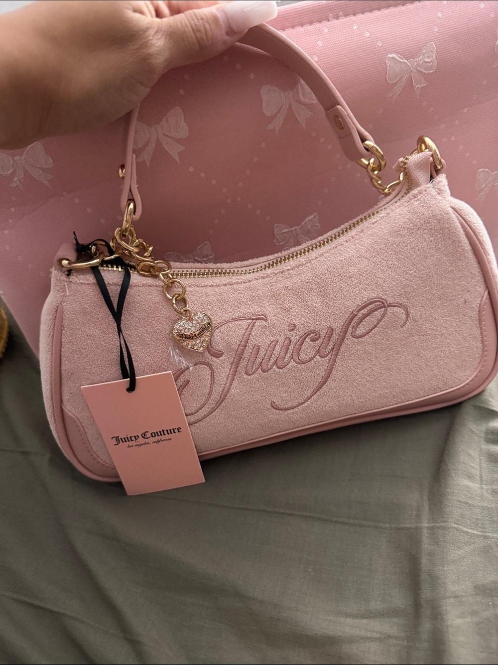 Juicy Couture Pink
Diamond Raising Star
Shoulder Bag